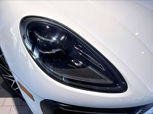 New 2026 Porsche Macan AWD/4WD image 12