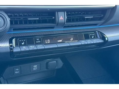 New 2026 Toyota Prius XLE image 22