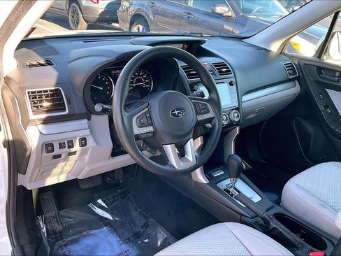 Used 2018 Subaru Forester 2.5i Premium image 16