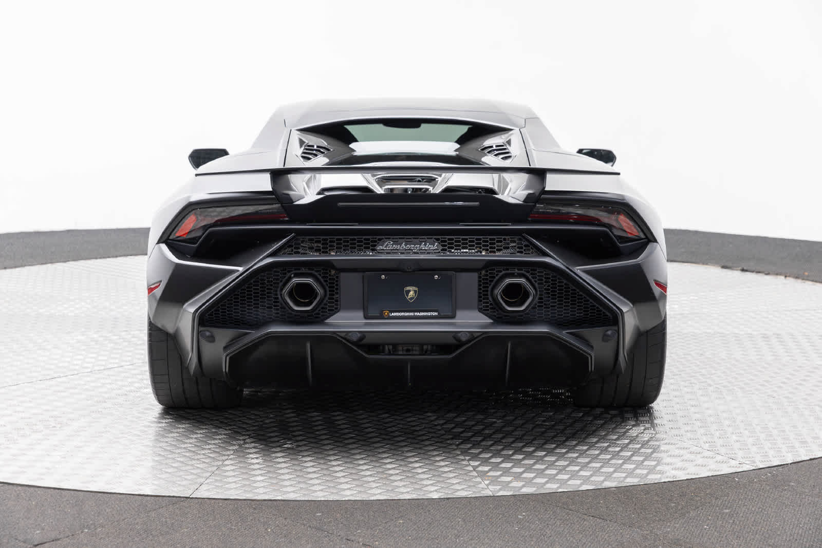 Used 2023 Lamborghini Huracan Tecnica RWD image 5