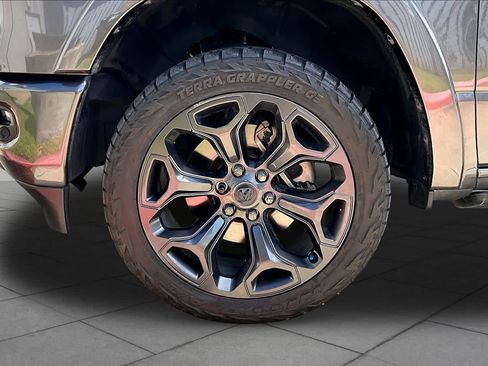 Used 2024 RAM 1500 Limited AWD/4WD image 10