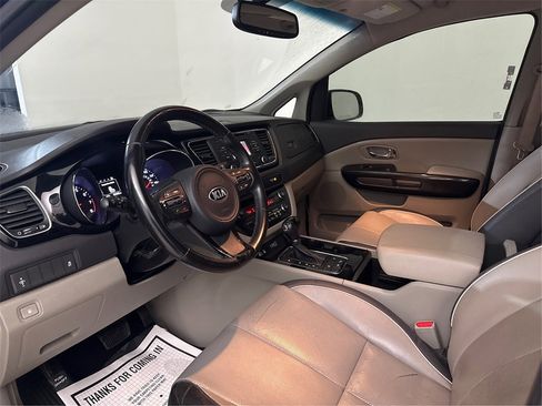 Used 2016 Kia Sedona EX image 10