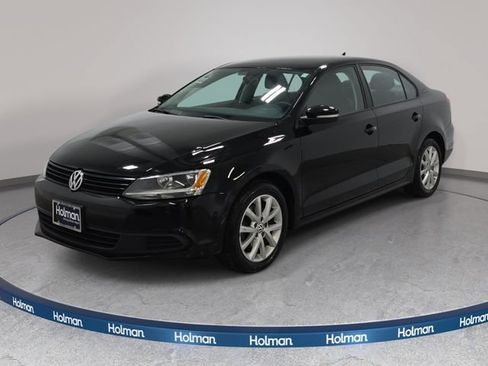 Used 2011 Volkswagen Jetta SE FWD image 1