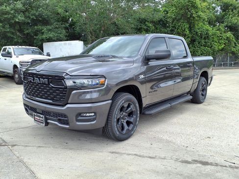 New 2026 RAM 1500 Express AWD/4WD image 3