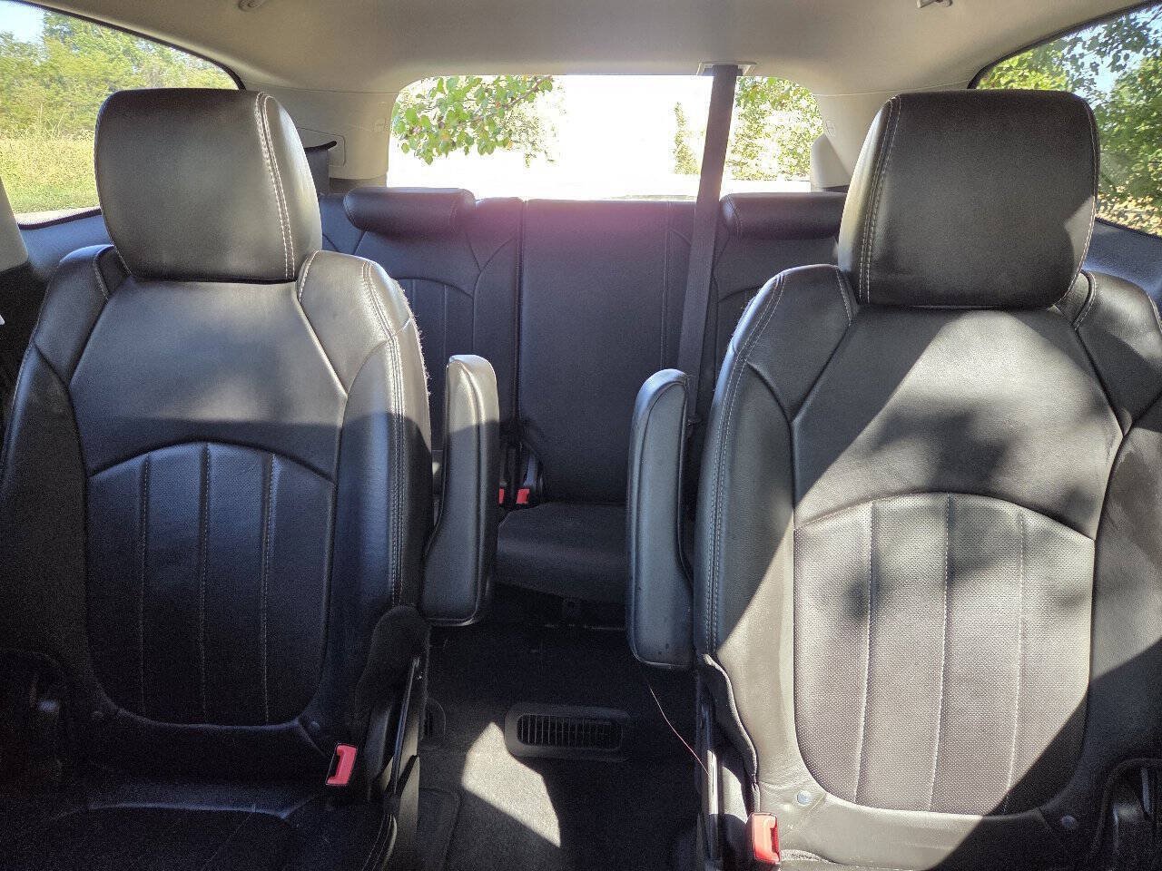 Used 2014 Buick Enclave Leather FWD image 14