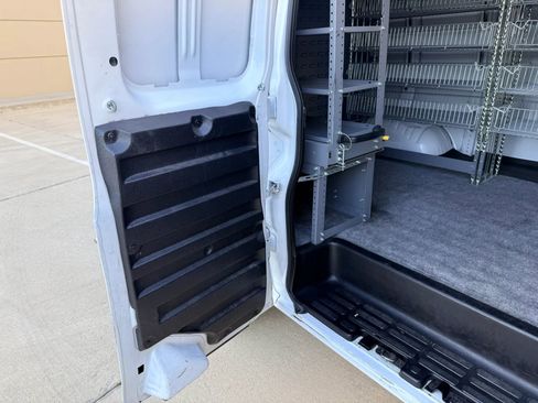 Used 2021 Chevrolet Express 2500 RWD image 19