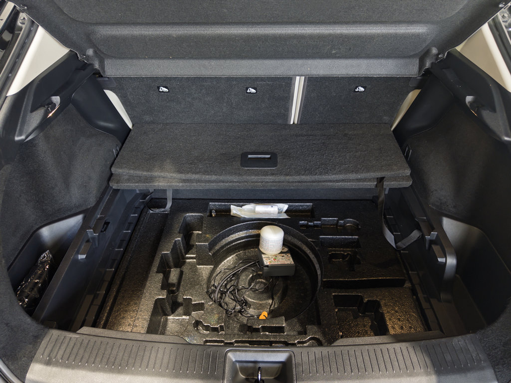 Used 2023 Nissan Ariya FWD image 26