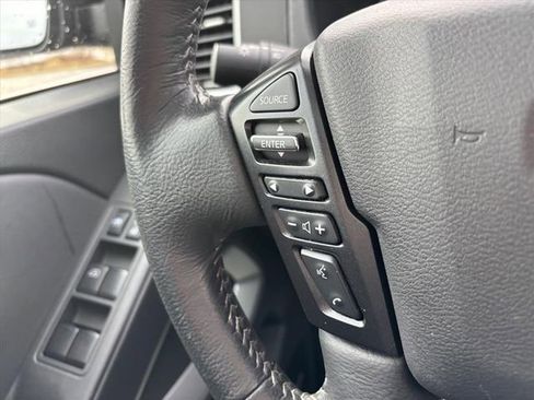 Used 2024 Nissan Frontier SL w/ Technology Package image 13