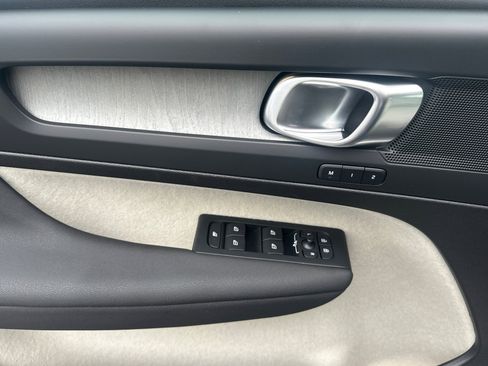 New 2026 Volvo XC40 B5 Plus w/ Protection Package Premier image 10