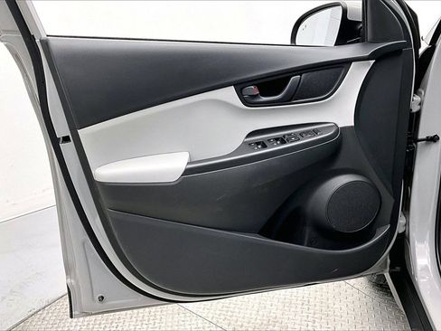 Certified 2023 Hyundai Kona SEL image 17