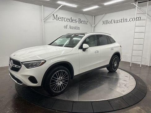 Used 2026 Mercedes-Benz GLC 300 GLC 300 image 3