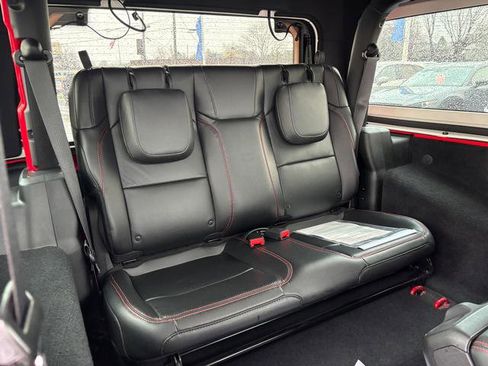 Used 2018 Jeep Wrangler Rubicon image 13