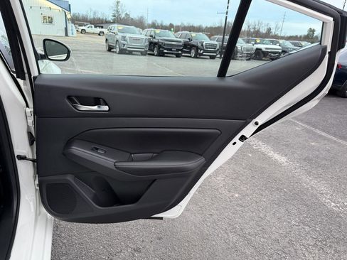 Used 2022 Nissan Altima 2.5 SV image 17