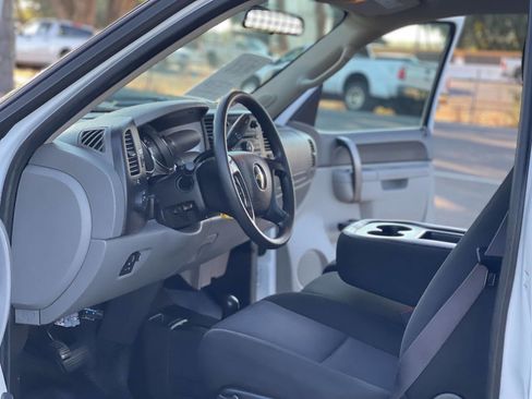 Used 2011 Chevrolet Silverado 2500 W/T image 19
