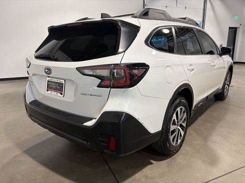 Used 2020 Subaru Outback AWD/4WD image 3