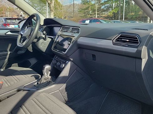 Used 2024 Volkswagen Tiguan S image 34