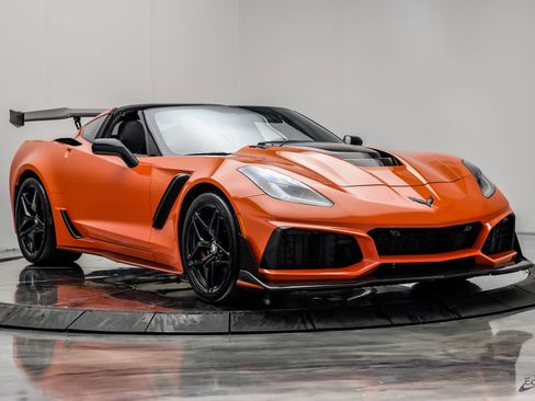 Used 2019 Chevrolet Corvette ZR1 RWD image 31