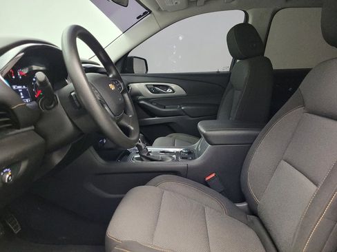 Used 2021 Chevrolet Traverse LS image 17