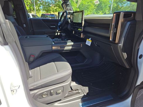 New 2025 GMC Hummer EV 2X w/ Extreme Off-Road Package image 7