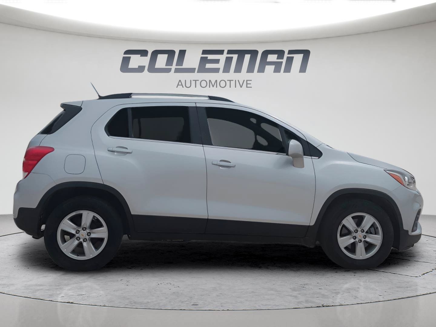 Used 2019 Chevrolet Trax LT w/ LT Convenience Package FWD image 10