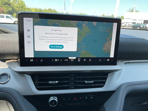 New 2026 Ford Explorer Active RWD image 18