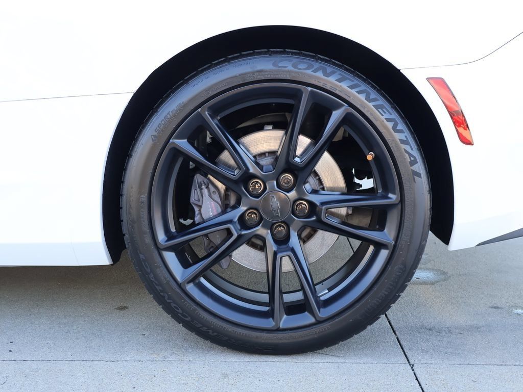 Used 2021 Chevrolet Camaro SS RWD image 33