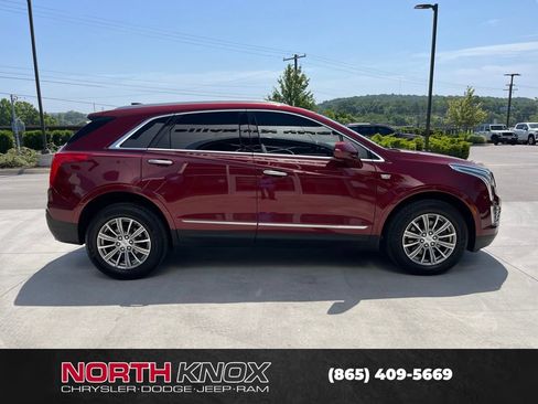 Used 2017 Cadillac XT5 Luxury FWD image 21