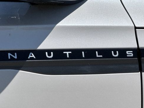 New 2026 Lincoln Nautilus Reserve AWD/4WD image 7