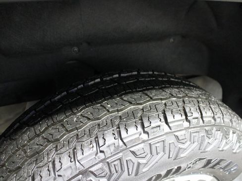 Used 2024 GMC Sierra 1500 SLT image 29