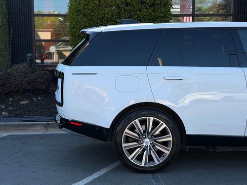 Used 2023 Land Rover Range Rover SE image 22