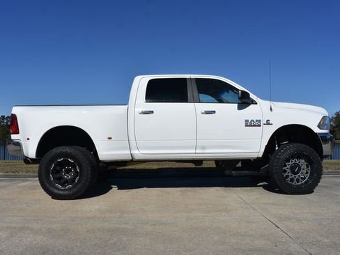 Used 2017 RAM 2500 SLT image 3