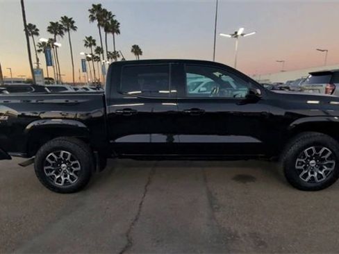 Used 2023 Chevrolet Colorado Z71 w/ Safety Package image 9