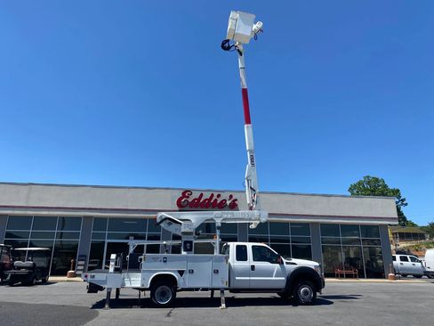 Used 2014 Ford F550 4x4 SuperCab Super Duty image 55