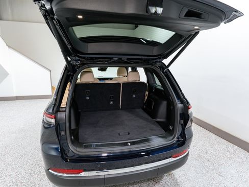 Used 2023 Jeep Grand Cherokee 4WD 4xe image 36