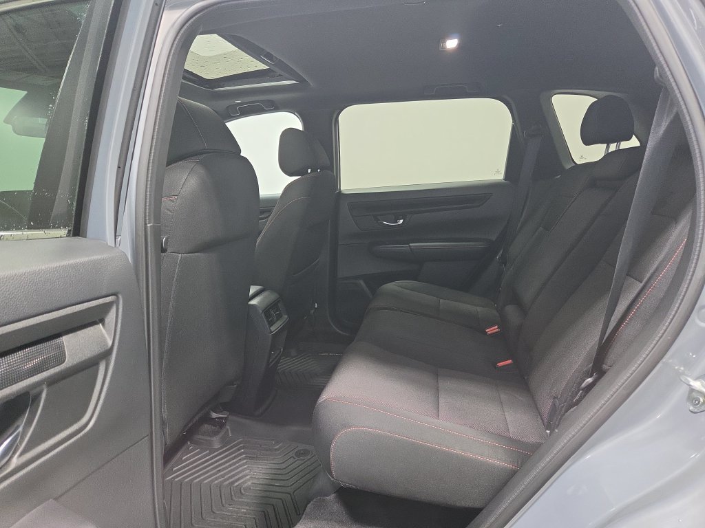 Used 2025 Honda CR-V Sport image 25