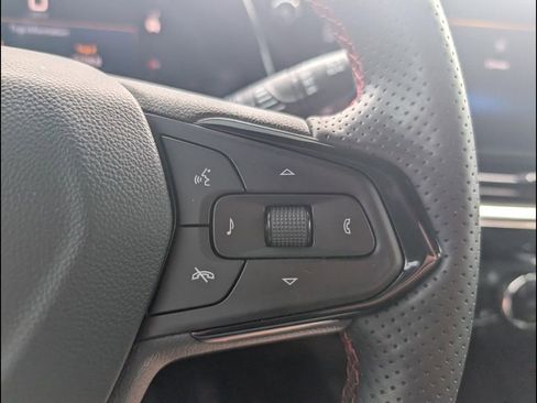 Used 2025 Chevrolet Trax RS w/ Driver Confidence Package image 15