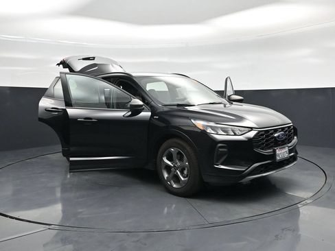 Used 2023 Ford Escape ST-Line w/ Equipment Group 301A FWD image 30