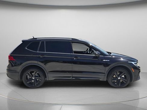 Certified 2024 Volkswagen Tiguan SE R-Line FWD image 7
