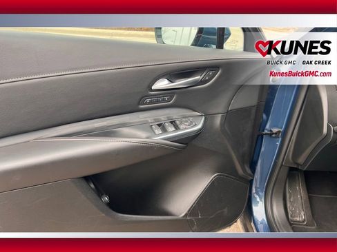 Used 2025 Cadillac XT4 Premium Luxury image 14