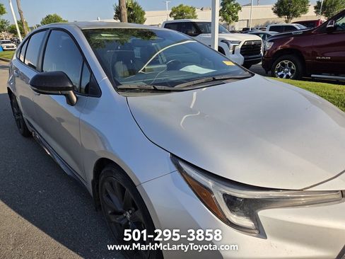 Used 2023 Toyota Corolla SE FWD image 4