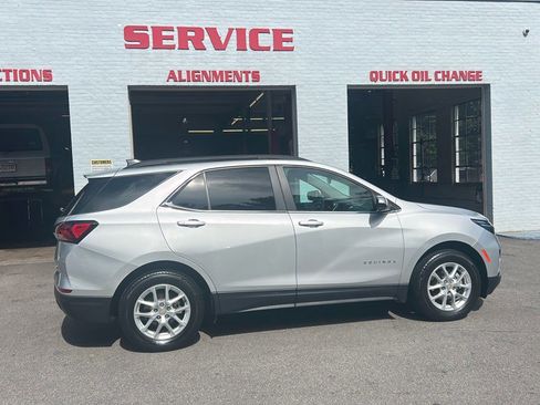 Used 2022 Chevrolet Equinox LT image 8