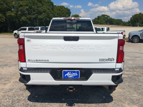Used 2026 Chevrolet Silverado 3500 High Country w/ High Country Premium Package AWD/4WD image 4