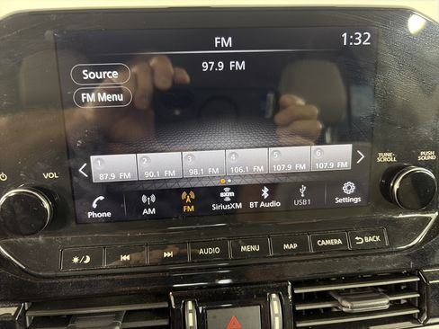 Certified 2023 Nissan Pathfinder SL AWD/4WD image 19