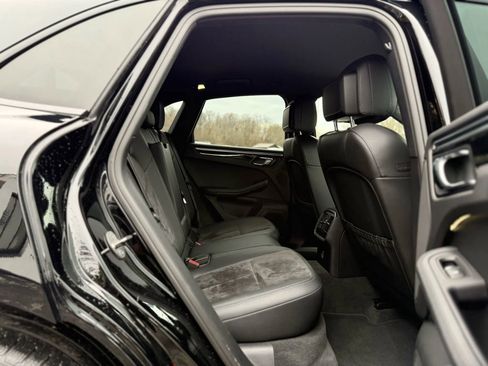 Used 2018 Porsche Macan Sport Edition image 30