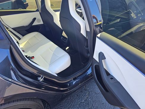 Used 2024 Tesla Model 3 Performance image 13