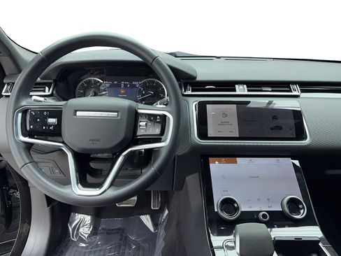 Used 2023 Land Rover Range Rover Velar R-Dynamic S image 19