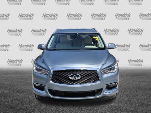 Used 2019 INFINITI QX60 Luxe w/ Essential Package FWD image 3