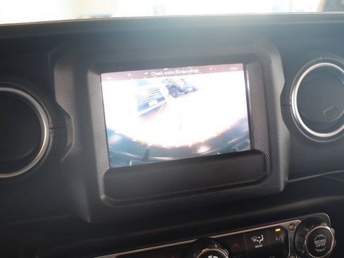 Used 2020 Jeep Wrangler Unlimited Rubicon w/ Quick Order Package 28Y Recon AWD/4WD image 27