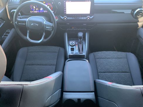 Certified 2024 Chevrolet Colorado Z71 w/ Z71 Convenience Package 2 image 39