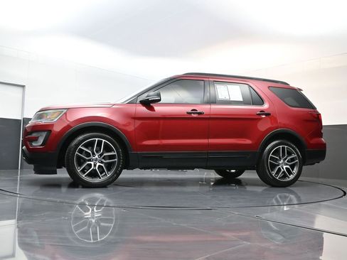 Used 2016 Ford Explorer Sport w/ Equipment Group 401A image 32